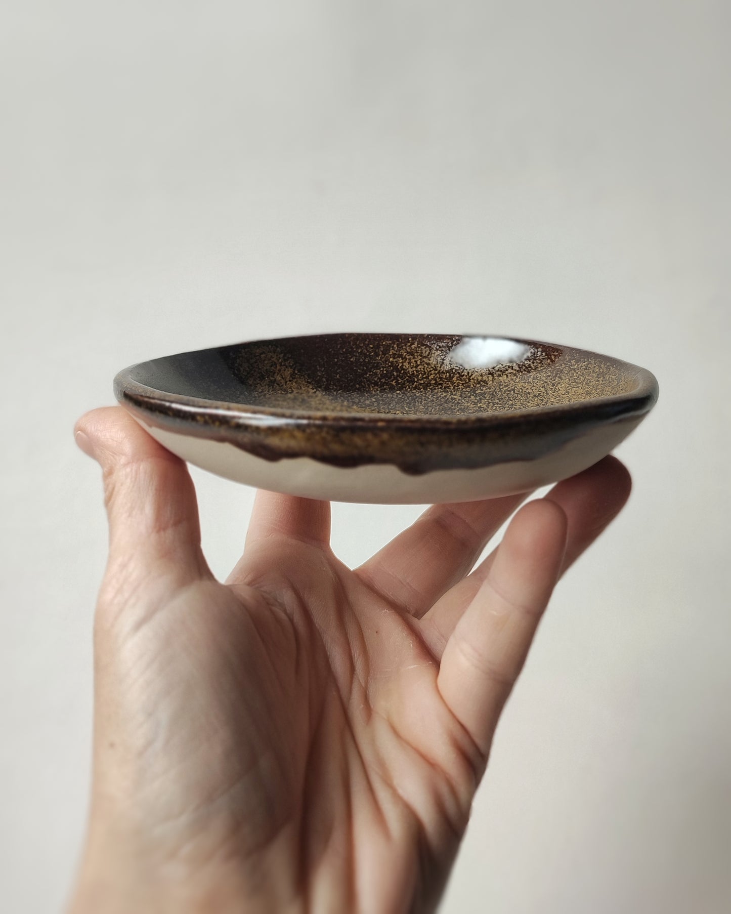 Piattino fondo, smalto Teadust